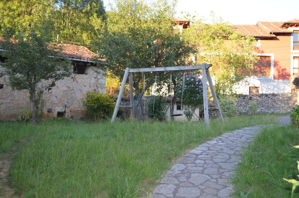 Maison d'hôtes La Corrolada à Avín Extérieur photo